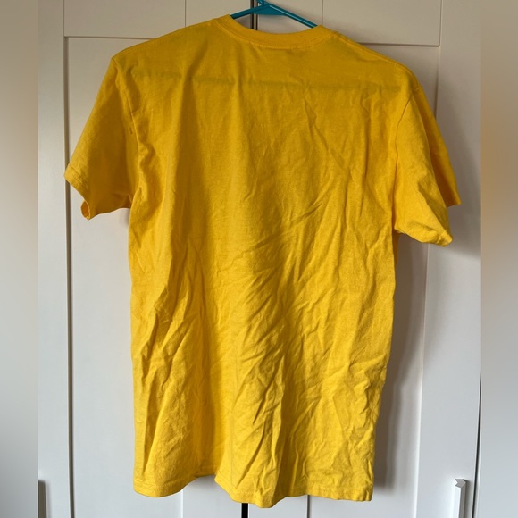 Yellow dole plantation t shirt - Picture 2 of 4